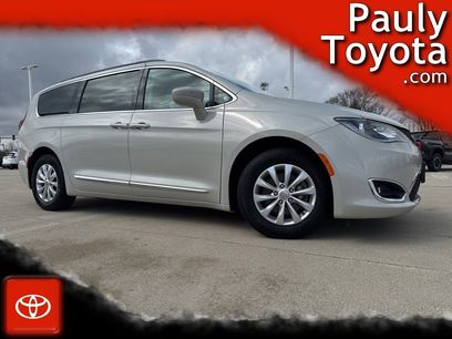 Used 2017 Chrysler Pacifica Touring-L