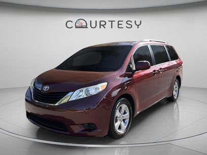 Used 2014 Toyota Sienna LE