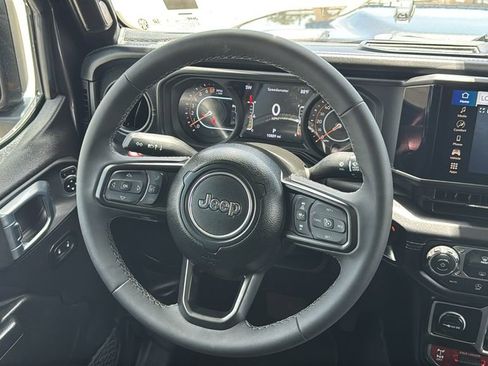 Used 2026 Jeep Gladiator Mojave AWD/4WD image 26