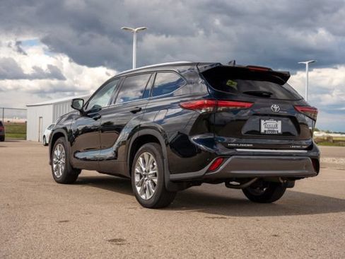 Used 2020 Toyota Highlander Limited AWD/4WD image 5