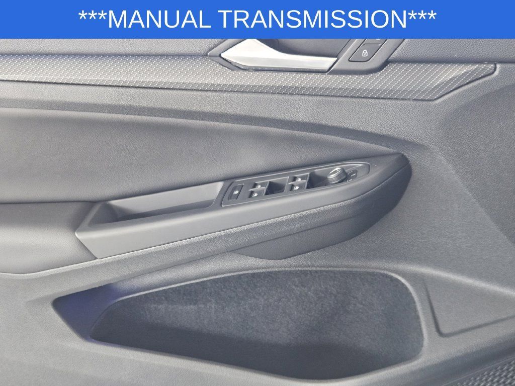 Used 2024 Volkswagen Golf R AWD/4WD image 23