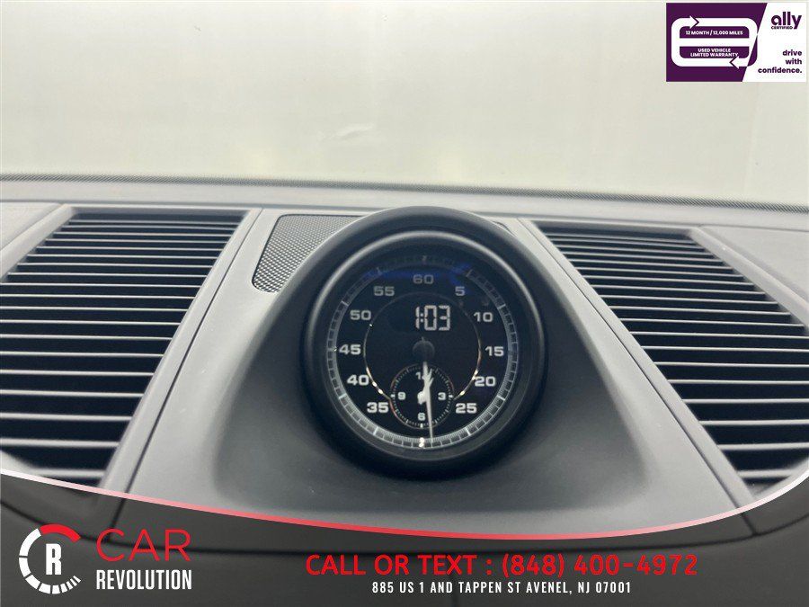 Used 2024 Porsche Macan GTS AWD/4WD image 14