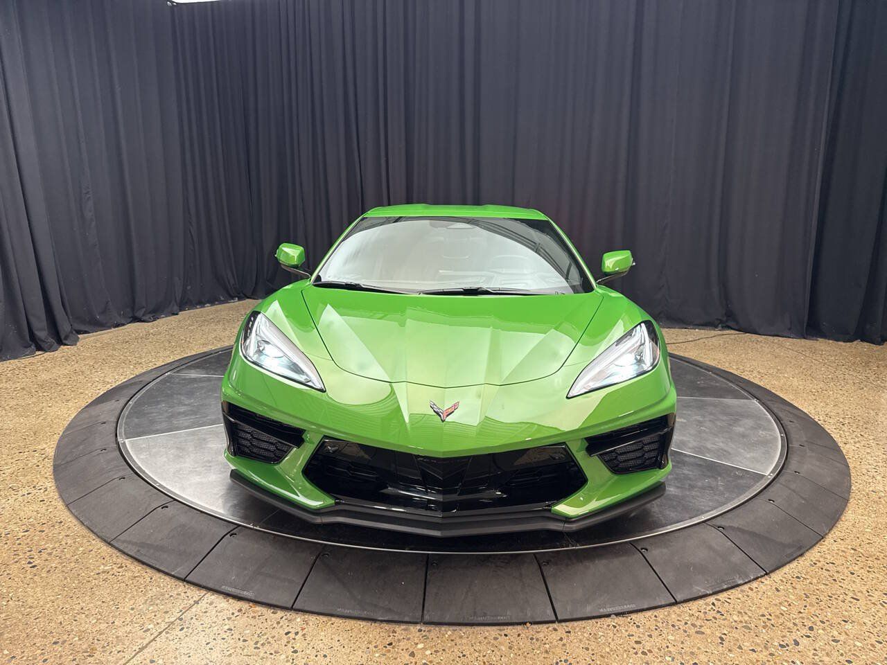 Used 2026 Chevrolet Corvette Stingray Preferred Cpe w/ Battery Protection Package RWD image 9