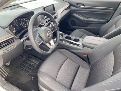 New 2025 Nissan Altima 2.5 SV image 19