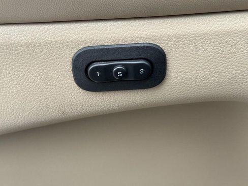 Used 2014 Jeep Grand Cherokee Limited AWD/4WD image 16