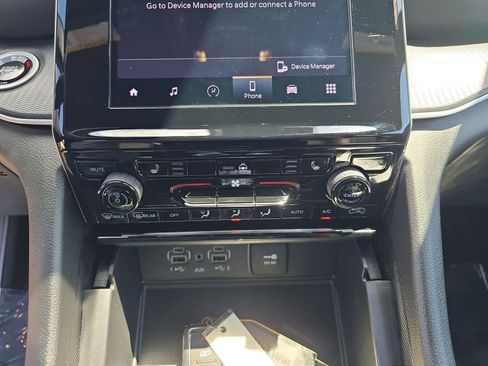 Used 2024 Jeep Grand Cherokee Altitude image 23