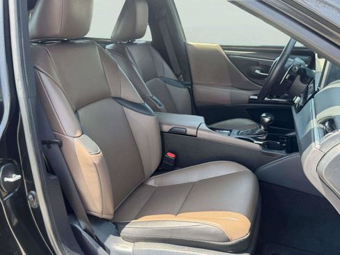 Used 2024 Lexus ES 350 w/ Premium Package FWD image 54
