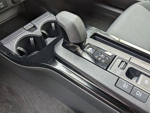 Used 2025 Toyota Prius LE image 25