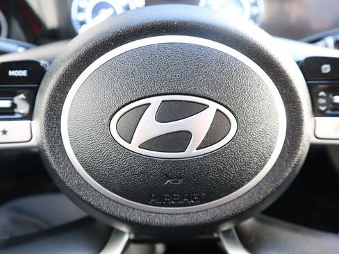 Used 2024 Hyundai Elantra SEL FWD image 29