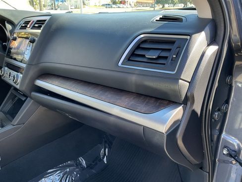 Used 2017 Subaru Outback 2.5i Limited image 61