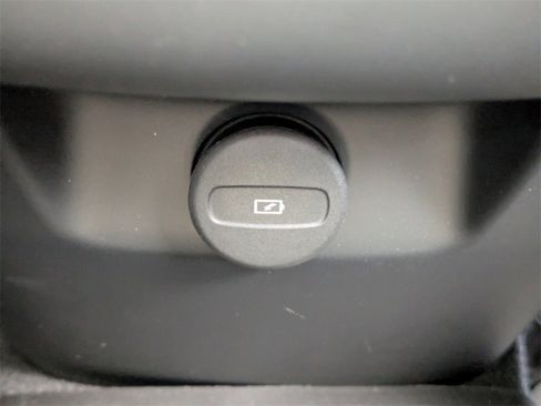 Used 2026 Volvo XC90 B6 Ultra w/ Lounge Package image 20