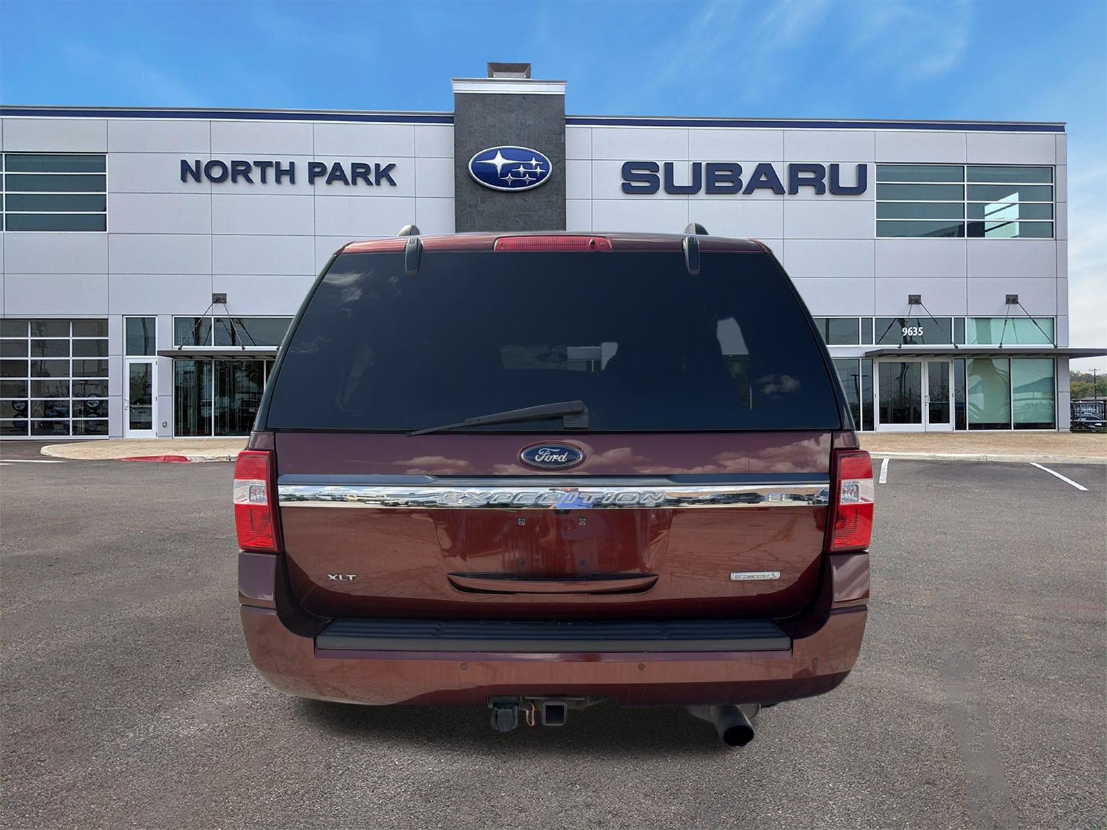 Used 2017 Ford Expedition EL XLT RWD image 4