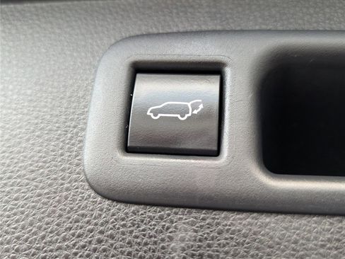 Used 2022 Toyota Highlander XLE image 15