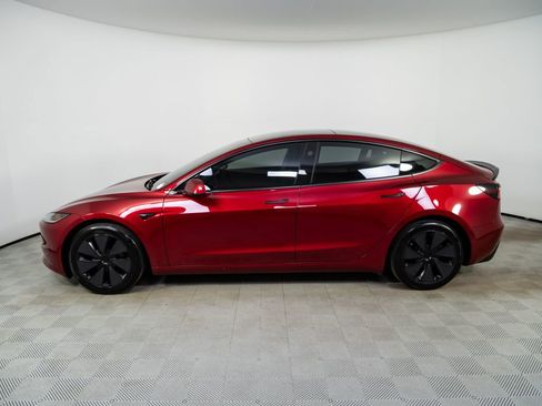 Used 2024 Tesla Model 3 Standard Range image 2