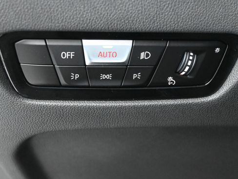 Used 2022 BMW 430i Coupe w/ Convenience Package RWD image 21