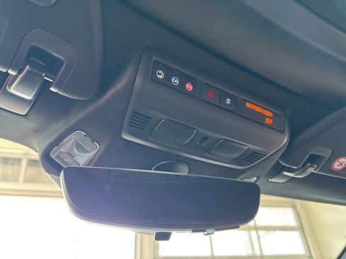 Used 2022 Chevrolet Corvette Stingray Preferred Cpe w/ Z51 Performance Package image 35