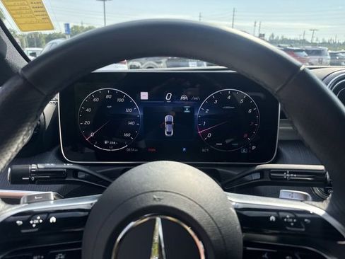 Used 2025 Mercedes-Benz CLE 450 4MATIC Coupe w/ Driver Assistance Package image 18