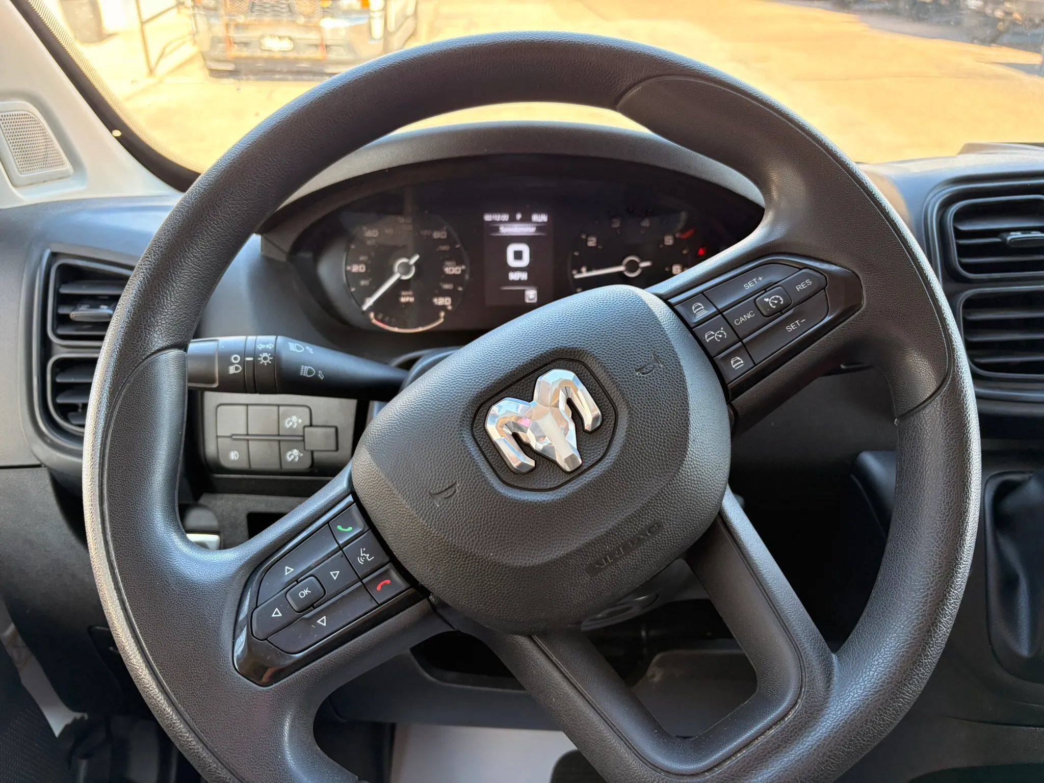 Used 2025 RAM ProMaster 2500 w/ Convenience Group FWD image 28