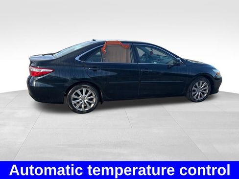 Used 2015 Toyota Camry XLE w/ Moonroof Package image 6