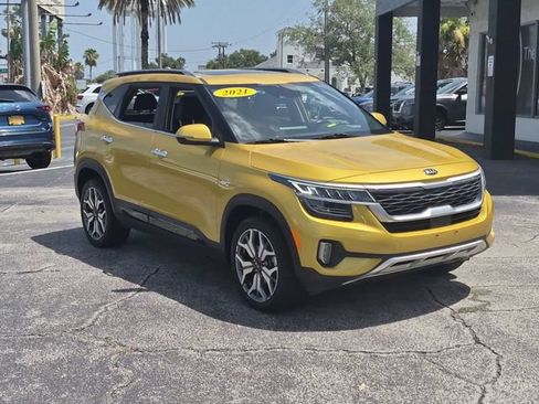 Used 2021 Kia Seltos SX w/ SX Sunroof Package AWD/4WD image 3