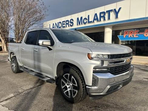 Used 2021 Chevrolet Silverado 1500 LT image 2