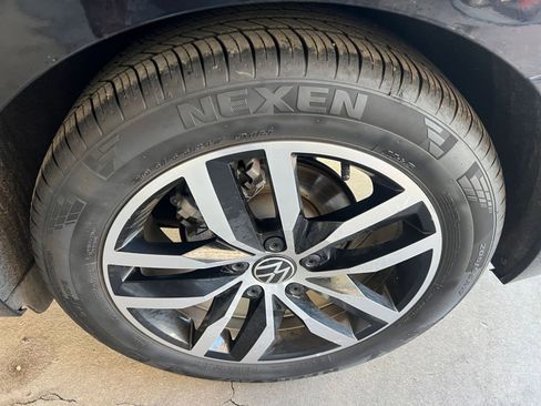 Used 2025 Volkswagen Jetta SE image 30