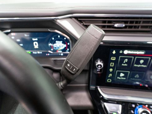 Used 2024 GMC Sierra 2500 Denali w/ Denali Reserve Package image 34