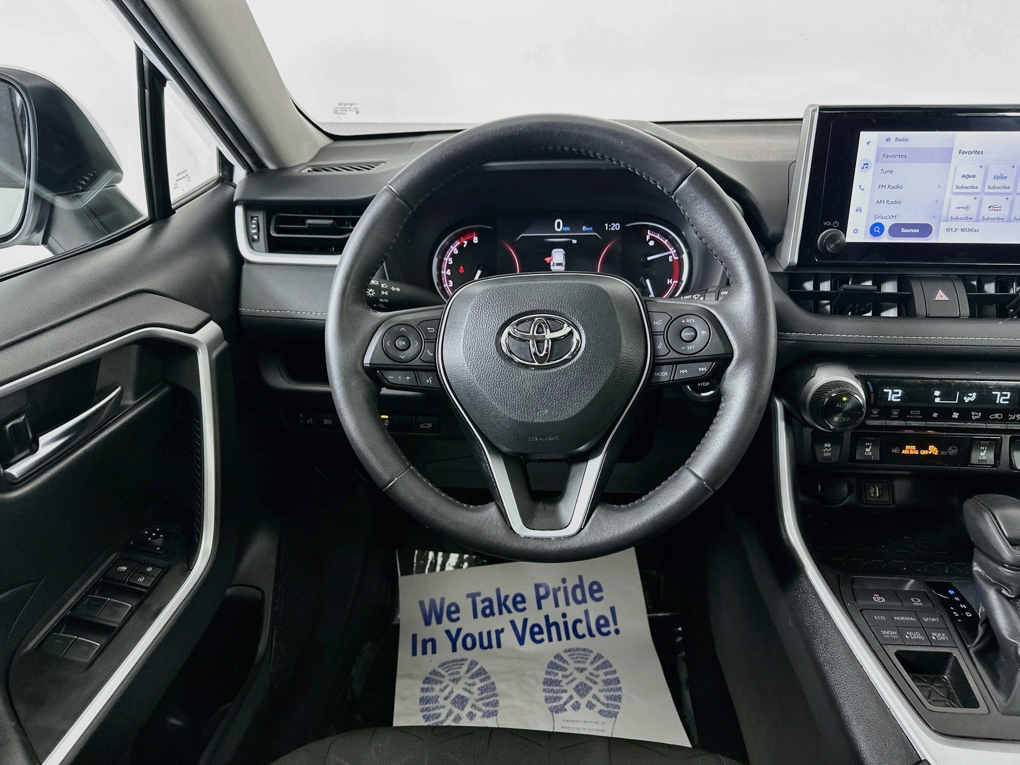 Used 2024 Toyota RAV4 XLE w/ Convenience Package AWD/4WD image 21