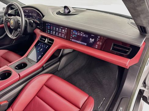 Certified 2022 Porsche Taycan GTS AWD/4WD image 31