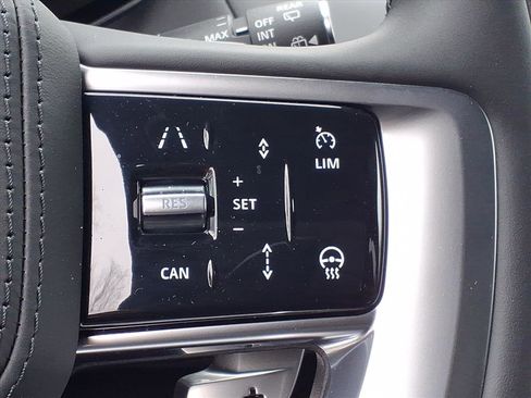 New 2026 Land Rover Range Rover SE AWD/4WD image 15