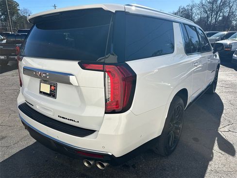 Used 2023 GMC Yukon XL Denali w/ Denali Reserve Package image 6