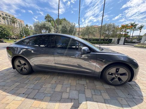 Used 2022 Tesla Model 3 Long Range image 9
