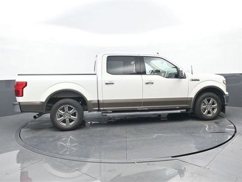 Used 2020 Ford F150 Lariat image 2