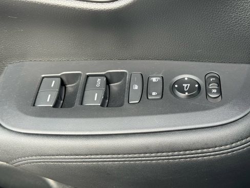 Used 2023 Honda HR-V LX image 20