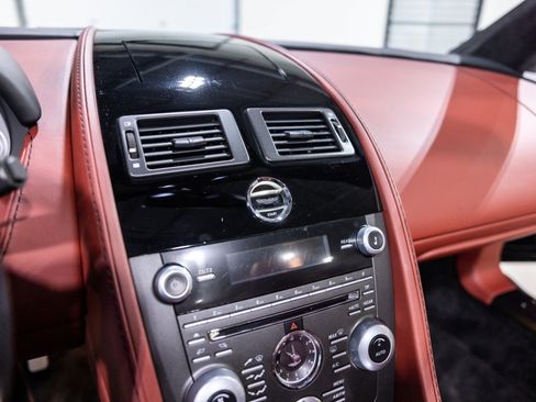 Used 2014 Aston Martin V8 Vantage Roadster RWD image 46