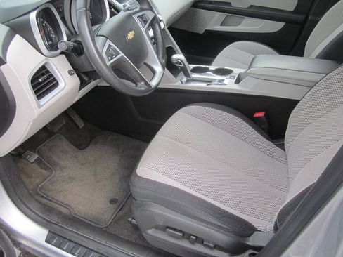 Used 2011 Chevrolet Equinox LT w/ Driver Convenience Package FWD image 16