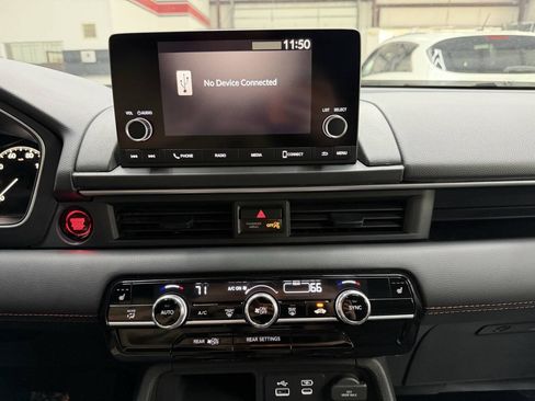 Used 2025 Honda Pilot Sport image 28