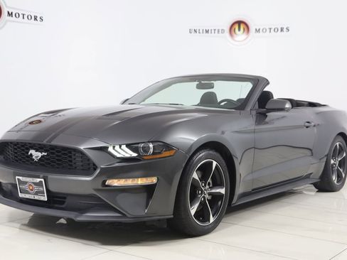 Used 2020 Ford Mustang Convertible RWD image 5