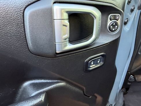 Used 2024 Jeep Wrangler Sport S image 16