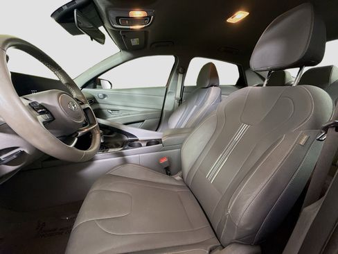 Used 2023 Hyundai Elantra SEL w/ Convenience Package image 22