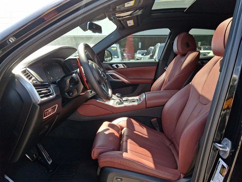 Used 2022 BMW X6 xDrive40i w/ M Sport Package AWD/4WD image 13