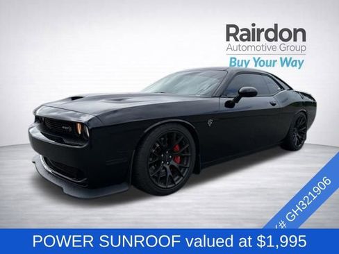 Used 2016 Dodge Challenger SRT Hellcat RWD image 3