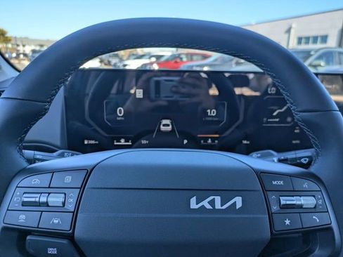 New 2025 Kia K4 EX image 27