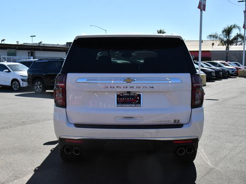 Used 2023 Chevrolet Suburban Premier RWD image 7