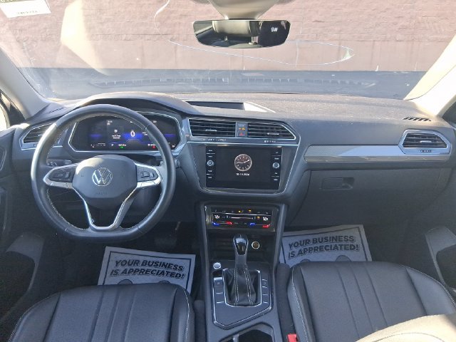 Used 2023 Volkswagen Tiguan SE FWD image 18