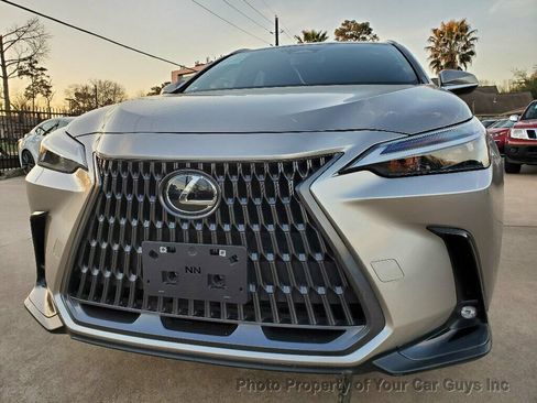 Used 2024 Lexus NX 250 FWD w/ Cold Area Package image 4