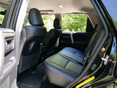 Used 2023 Toyota 4Runner Limited AWD/4WD image 26