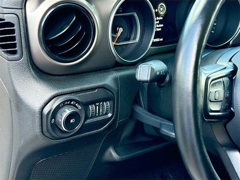 Used 2021 Jeep Wrangler Unlimited Sport image 11