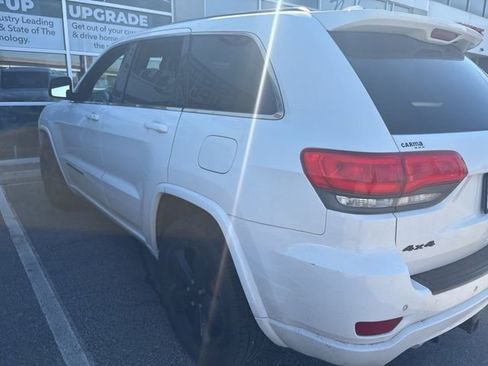 Used 2015 Jeep Grand Cherokee Altitude image 4