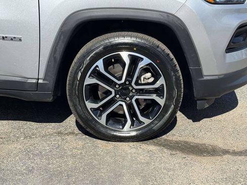 Used 2024 Jeep Compass Limited AWD/4WD image 7
